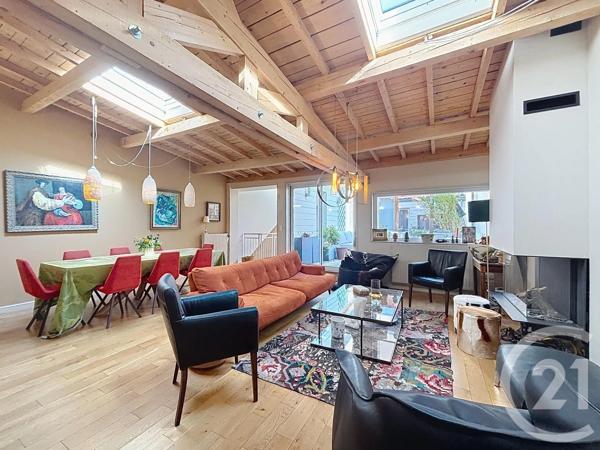 Appartement T5 à vendre  6 pièces - 187 m 2   LE PUY EN VELAY  - 43