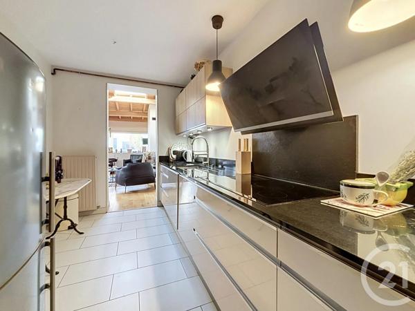 Appartement T5 à vendre  6 pièces - 187 m 2   LE PUY EN VELAY  - 43