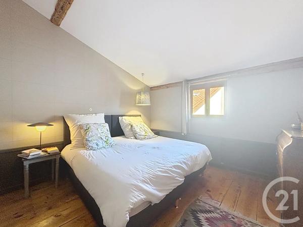 Appartement T5 à vendre  6 pièces - 187 m 2   LE PUY EN VELAY  - 43
