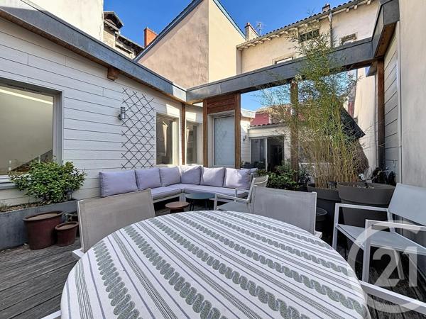 Appartement T5 à vendre  6 pièces - 187 m 2   LE PUY EN VELAY  - 43