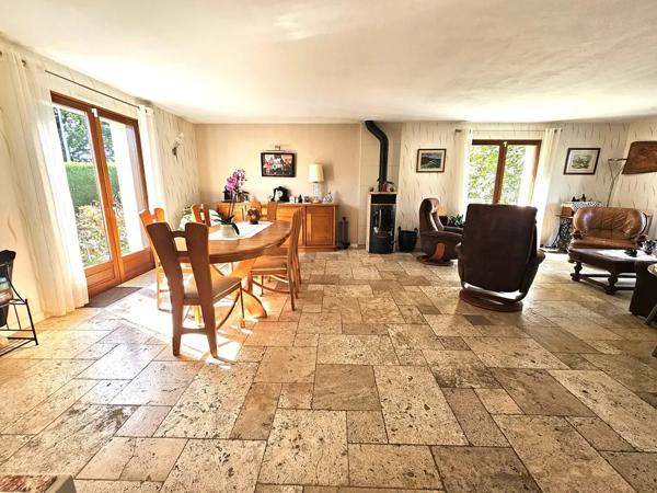 Maison proche bourg 4 chambres au calme