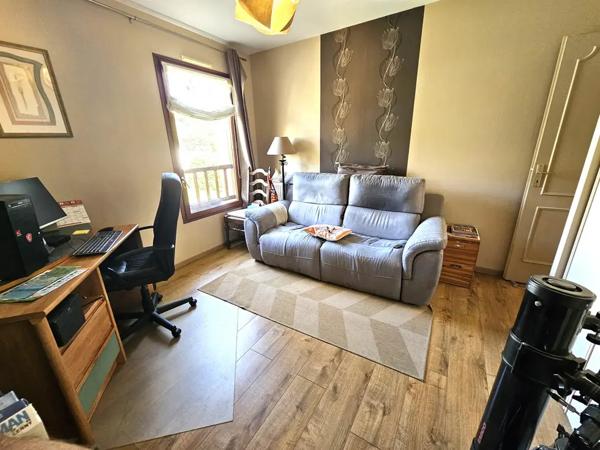 Maison proche bourg 4 chambres au calme
