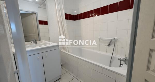 Location Appartement 2 pièces 49.79 m² - Castres 81100