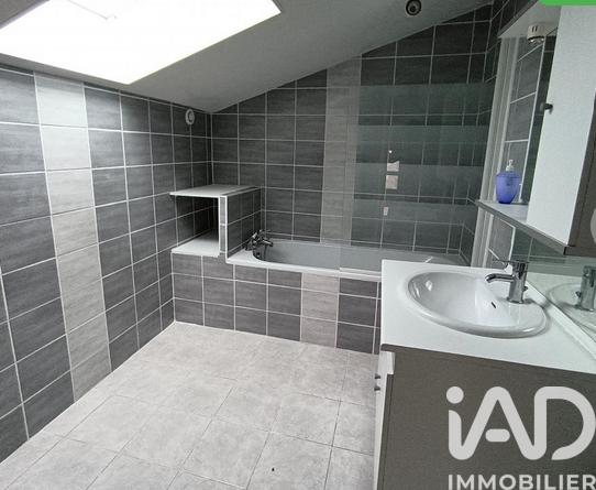 Maison à vendre 8 pièces 237 m² Sainte-Soulle