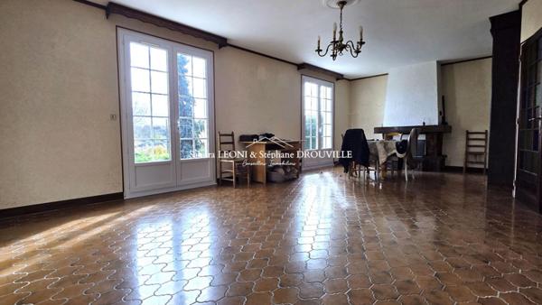 JOUY - RAVISSANTE Maison de 129 m²  4 pièces