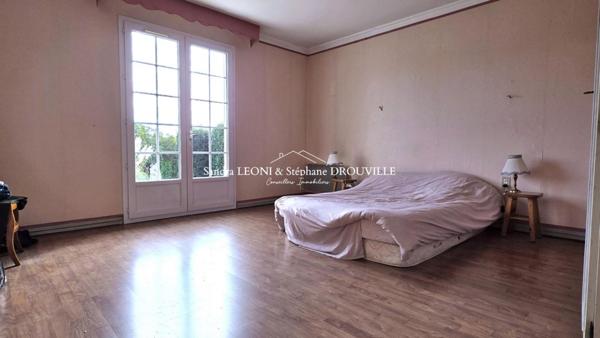 JOUY - RAVISSANTE Maison de 129 m²  4 pièces