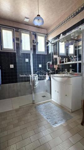 JOUY - RAVISSANTE Maison de 129 m²  4 pièces