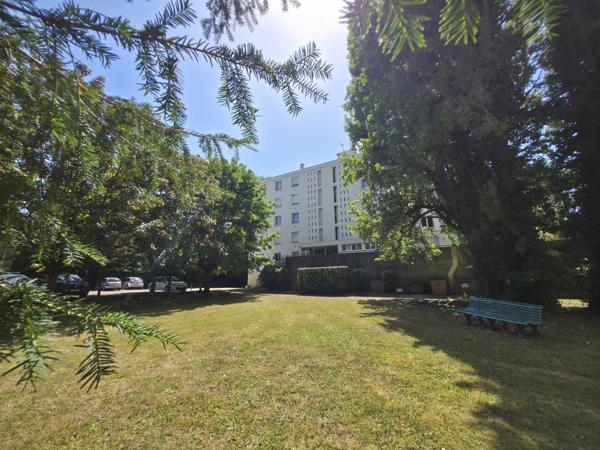 Appartement en pleine nature au pied du centre-ville !