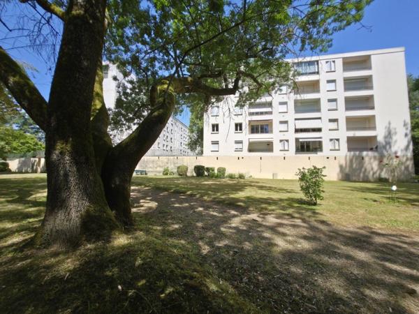 Appartement en pleine nature au pied du centre-ville !