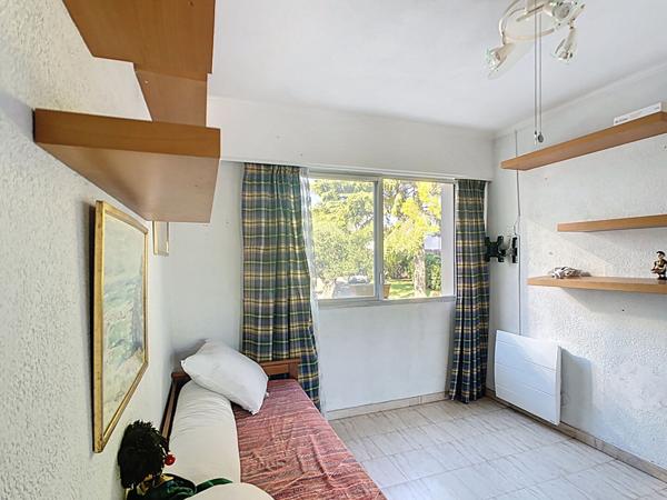 À vendre : Appartement 3 pièces avec piscine à Antibes - Peyregoue
