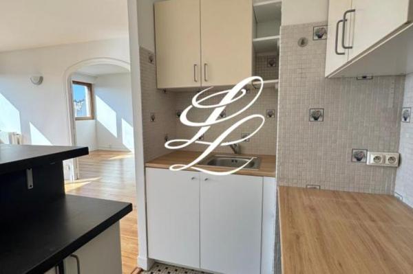 Vente - Appartement 2 pièces 49 m 2 Paris (75015)