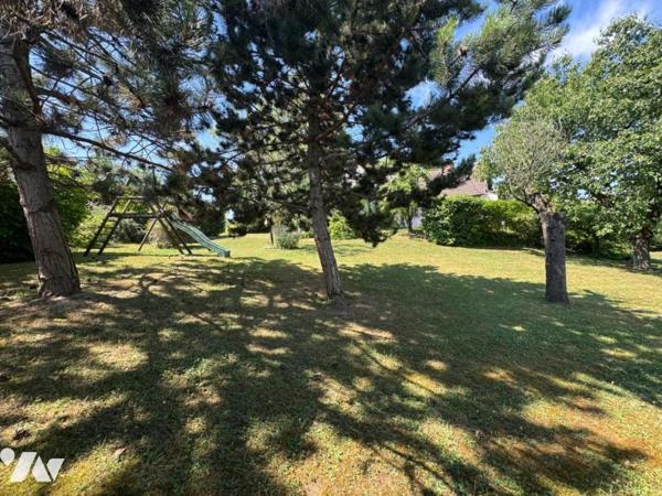 TINQUEUX Maison familiale 4 chambres grand terrain arboré sans vis-à-vis