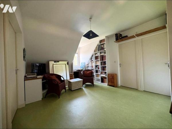 TINQUEUX Maison familiale 4 chambres grand terrain arboré sans vis-à-vis