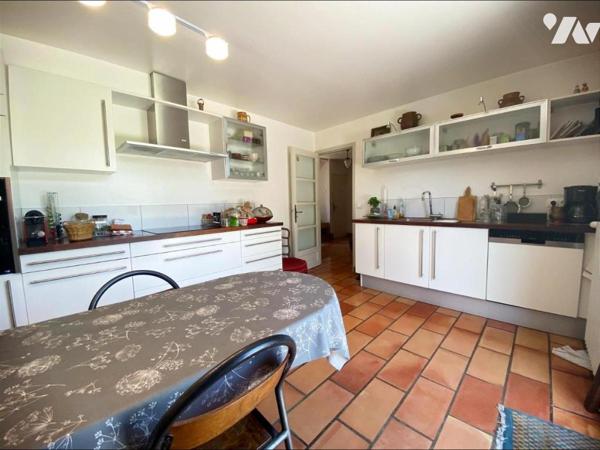 TINQUEUX Maison familiale 4 chambres grand terrain arboré sans vis-à-vis