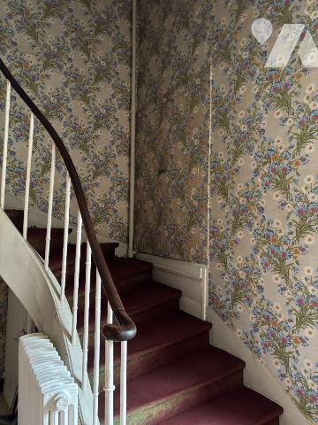 Nous vous proposons à la vente dans le centre ville de Mamers (72600), Cette jolie maison d'une...