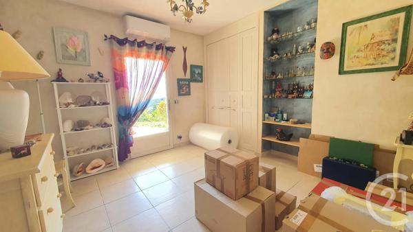 Maison à vendre  6 pièces - 144 m 2   LES ISSAMBRES  - 83