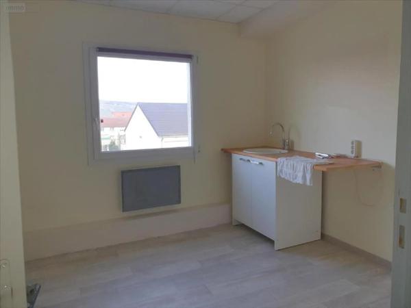 Location - Immeuble Mardeuil 51530 2 pièces 93 m 2 885 m 2