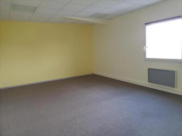 Location - Immeuble Mardeuil 51530 2 pièces 93 m 2 885 m 2