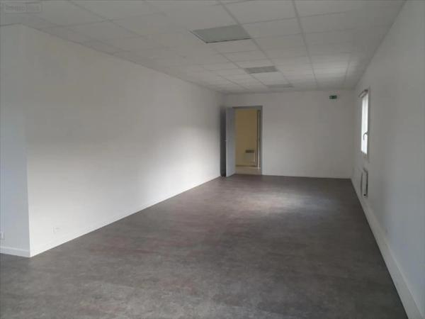 Location - Immeuble Mardeuil 51530 2 pièces 93 m 2 885 m 2