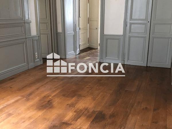 Location Appartement 4 pièces 111.5 m² - 3 PLACE DU PARLEMENT Rennes 35000