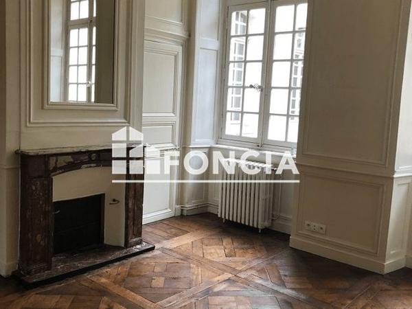 Location Appartement 4 pièces 111.5 m² - 3 PLACE DU PARLEMENT Rennes 35000