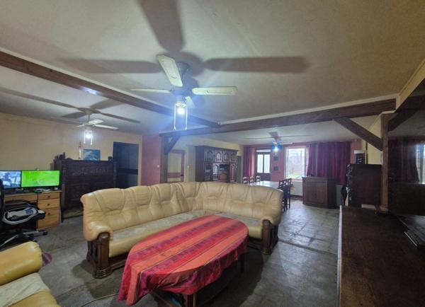 Maison à vendre 154 m² grange dépendances terrain 3400 m² 6 BONNAT (23)