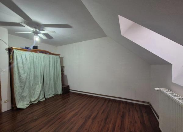 Maison à vendre 154 m² grange dépendances terrain 3400 m² 6 BONNAT (23)