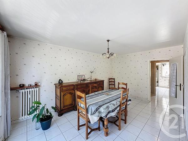 Appartement F4 à vendre  4 pièces - 66,97 m2 ST DENIS - 93