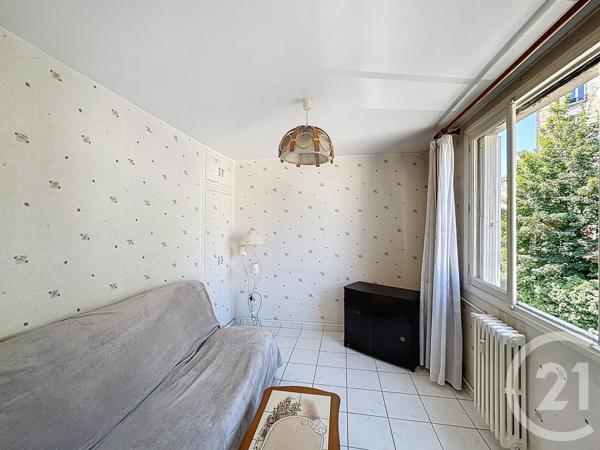 Appartement F4 à vendre  4 pièces - 66,97 m2 ST DENIS - 93