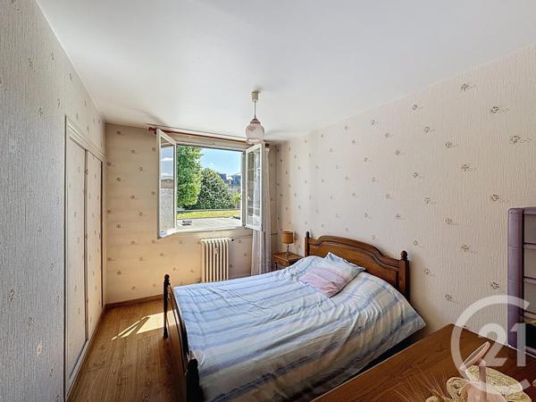 Appartement F4 à vendre  4 pièces - 66,97 m2 ST DENIS - 93