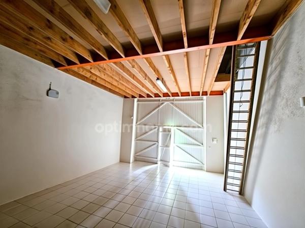 RARE !!! Maison de 230 M² DE SURFACE COMPRENANT UNE MAISON, UN GARAGE POUR BATEAU ET UN STUDIO sur RIVEDOUX PLAGE (17)