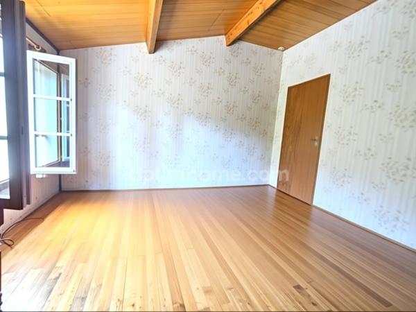 RARE !!! Maison de 230 M² DE SURFACE COMPRENANT UNE MAISON, UN GARAGE POUR BATEAU ET UN STUDIO sur RIVEDOUX PLAGE (17)