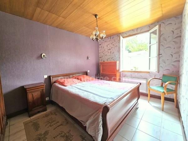 RARE !!! Maison de 230 M² DE SURFACE COMPRENANT UNE MAISON, UN GARAGE POUR BATEAU ET UN STUDIO sur RIVEDOUX PLAGE (17)