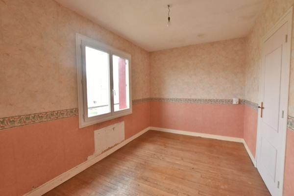 **Maison à vendre rive gauche de Bergerac ? Potentiel à exploiter !**