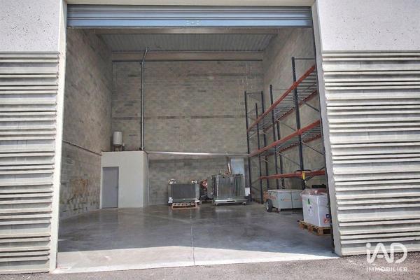 Location local d’activité 126 m² Signes