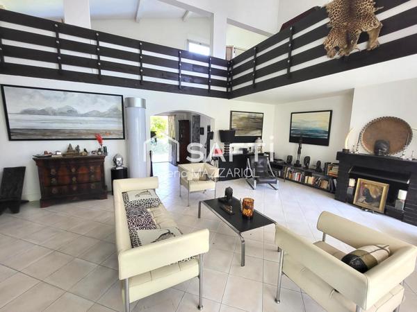 MAISON D'ARCHITECTE AU CALME