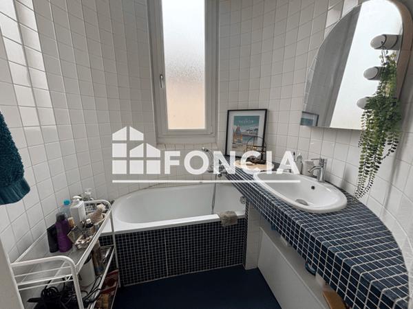 Location Studio 35 m² - 26 RUE SERVIEZ Pau 64000