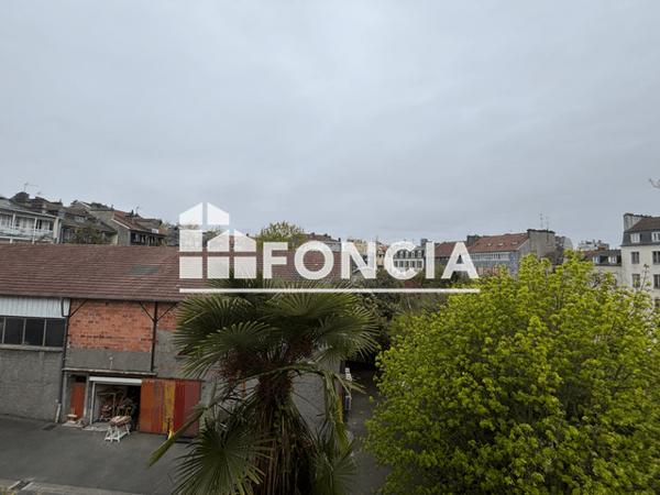 Location Studio 35 m² - 26 RUE SERVIEZ Pau 64000