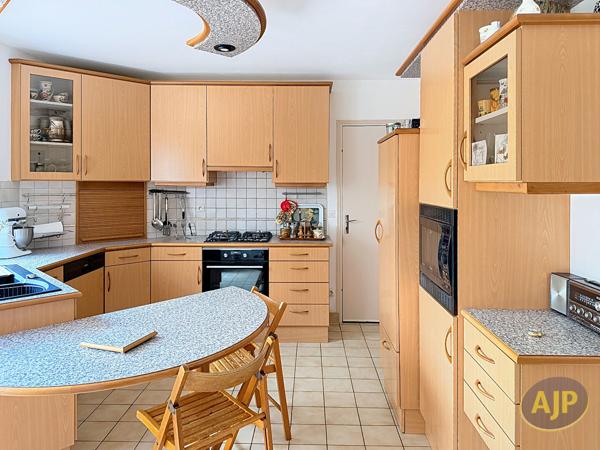 Maison à vendre Saint Herblain - 5 pièces, 110m² avec 4 chambre(s) à 385 000€ - AJP Immobilier Saint Herblain