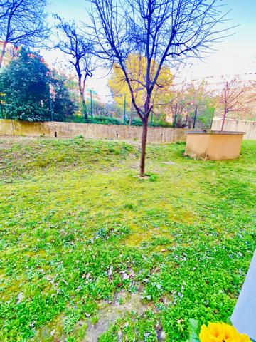 Marseille (13004) 13004 Limite 13012 - Chartreux / Montolivet: appartement de 54m² en vente 174 000 €