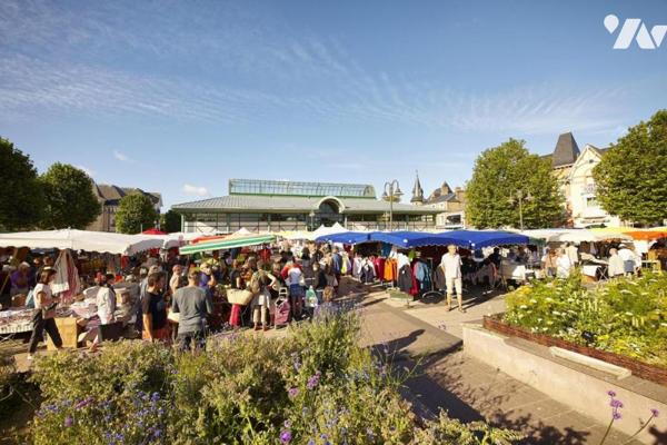 DINARD CENTRE - T3 de 46m² orienté EST OUEST - 1er étage d'une petite copropriété