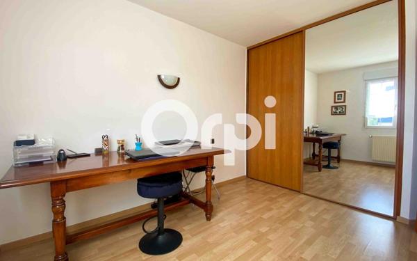 Maison à vendre    7 pièces •  Distré