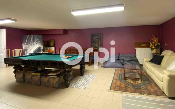 Maison à vendre    7 pièces •  Distré