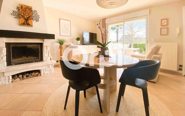 Maison à vendre    7 pièces •  Distré