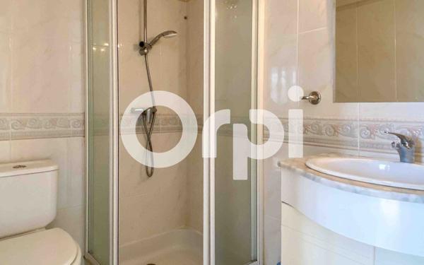 Maison à vendre    7 pièces •  Distré