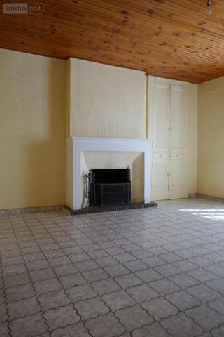 Maison de ville à vendre à Saint-Gaultier dans l'Indre (36800), ref : 037/2189