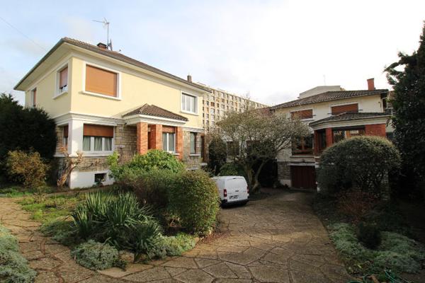 Maison Chatillon 24 pièce(s) 674 m2