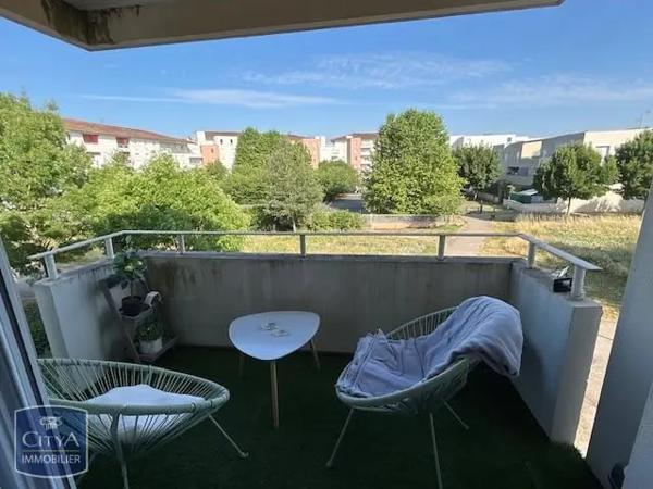 Appartement à louer 2 pièces 36.63m² Poitiers (86000)