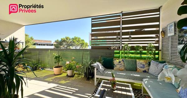 À VENDRE - Beau 2 pièces de 53 m² avec grande terrasse, PISCINE et parking