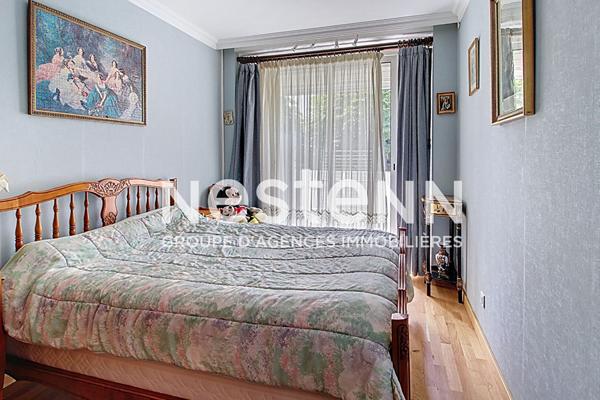 Appartement Bron T4 avec balcon, cave et ascenseur - 2 Chambres - Donnant sur Parc des ESSARTS - 69500 BRON